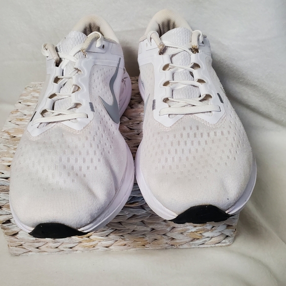 Nike Air Winflo 10 White Wolf Grey Running Shoes DV4022-102 Men's Size 11 - Picture 3 of 6